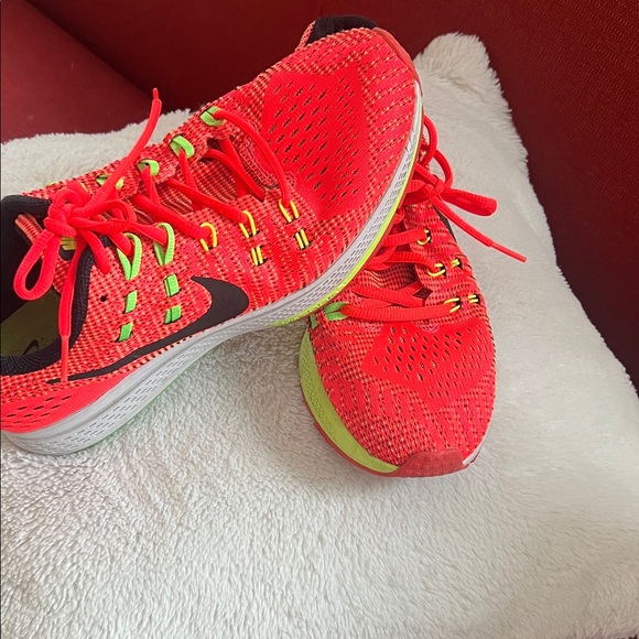 Nike Kids Bright Red Sneakers with Black Swoosh - Picture 3 of 4